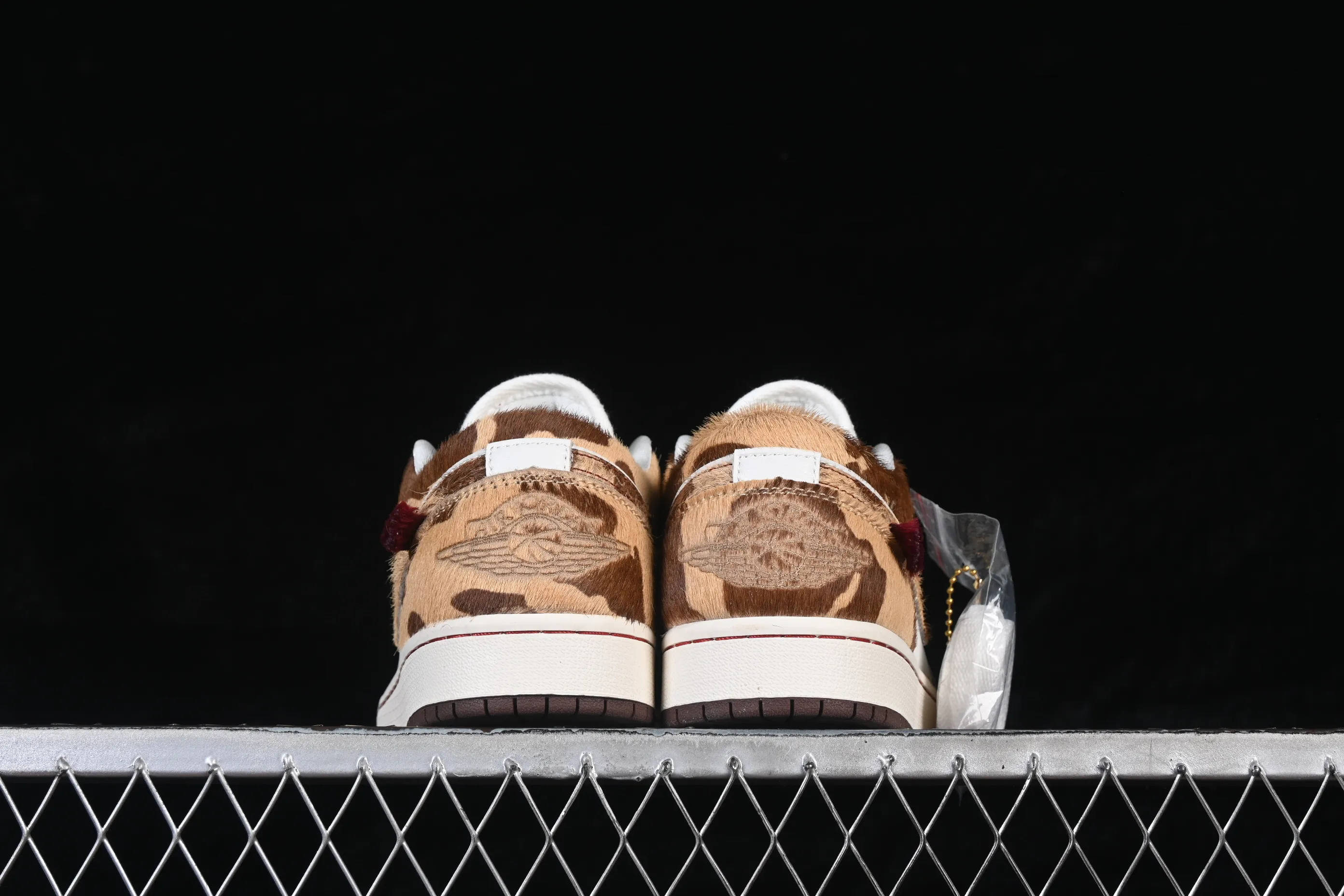 All categories Air Jordan Jordan series basketball shoes Air Jordan 1 Low Air Jordan 1 Low "Year of the Horse" AJ1 Joe 1 Year of the Horse CNY low-top retro basketball shoes IQ5321-121